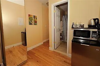 Апартаменты Midwood Suites Brooklyn Нью-Йорк