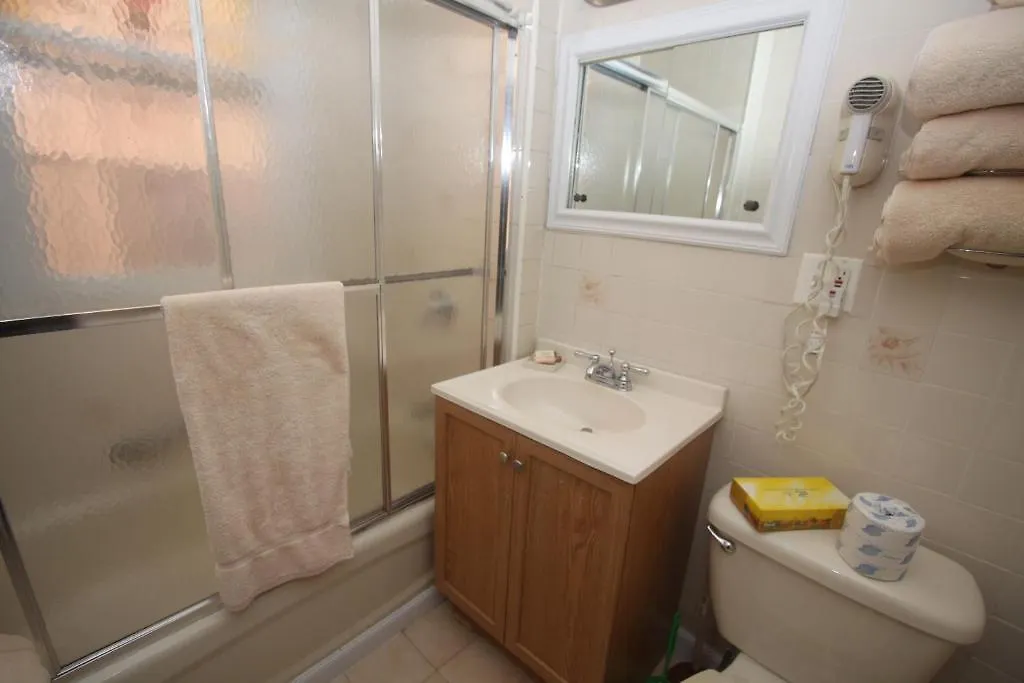 Апартаменты Midwood Suites Brooklyn Нью-Йорк