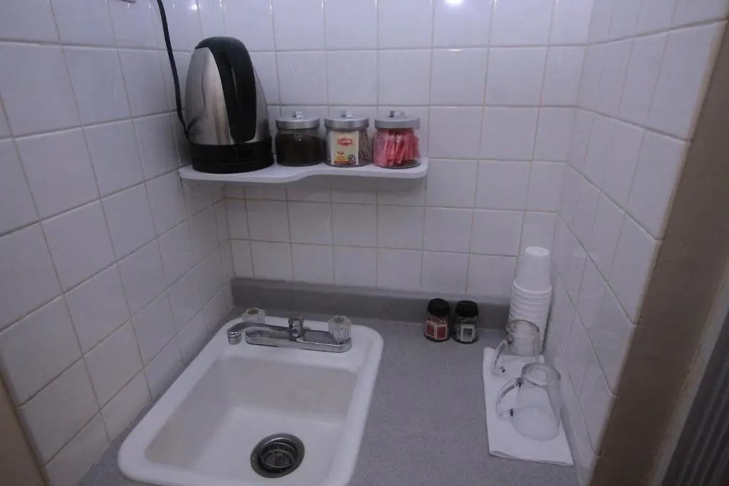 Midwood Suites Brooklyn Нью-Йорк США