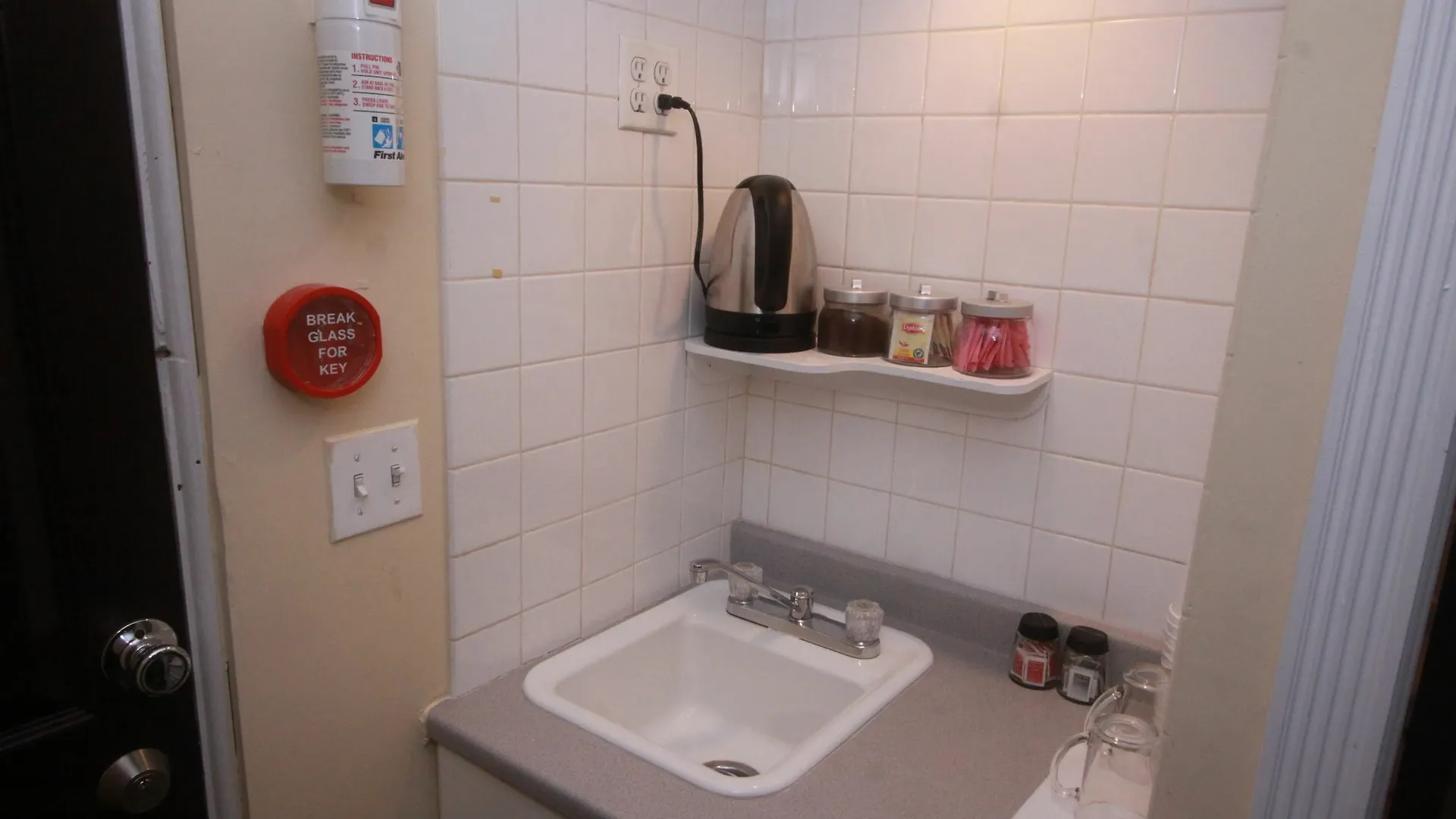 Апартаменты Midwood Suites Brooklyn Нью-Йорк