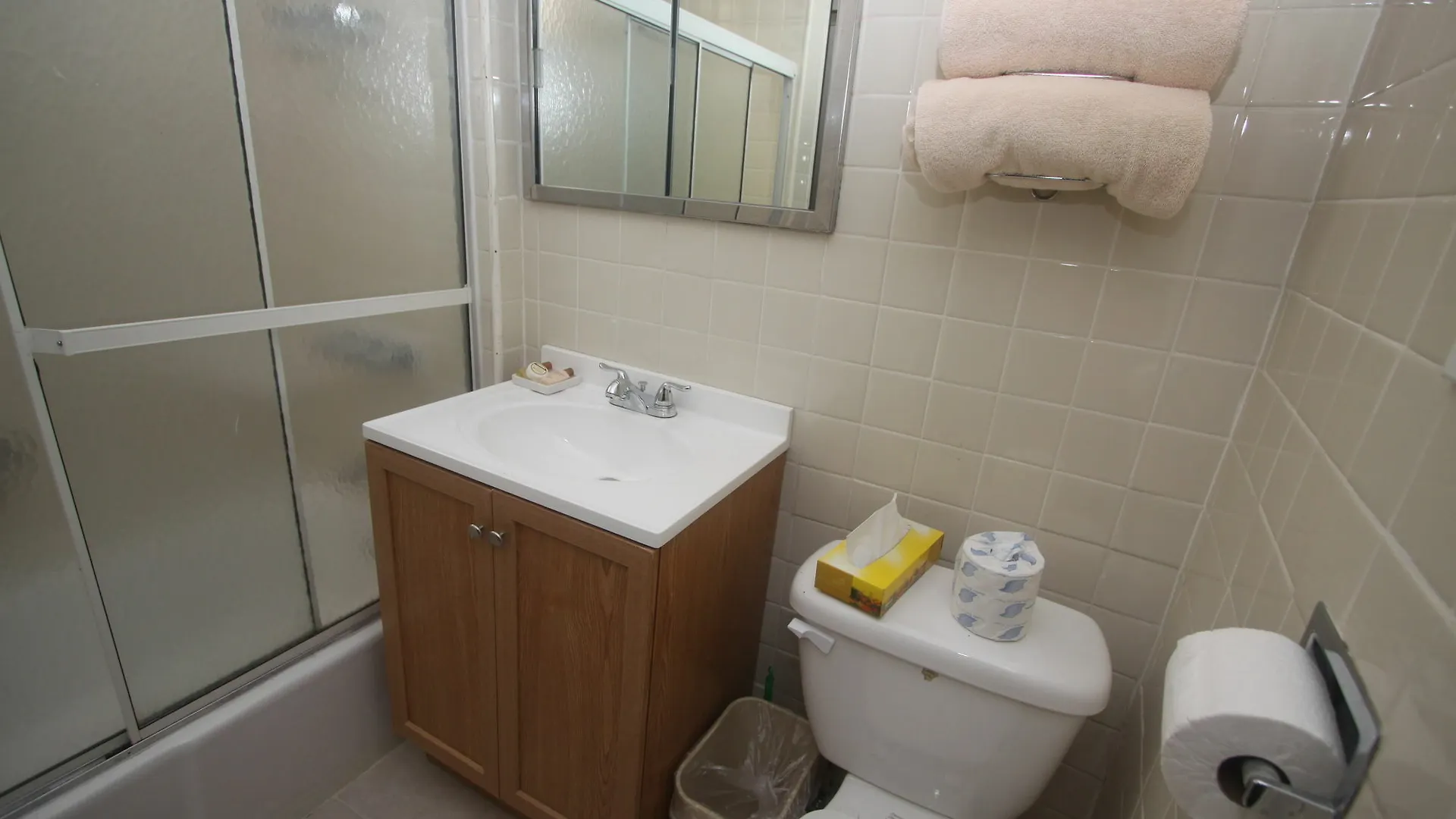 Midwood Suites Brooklyn Нью-Йорк 0*,