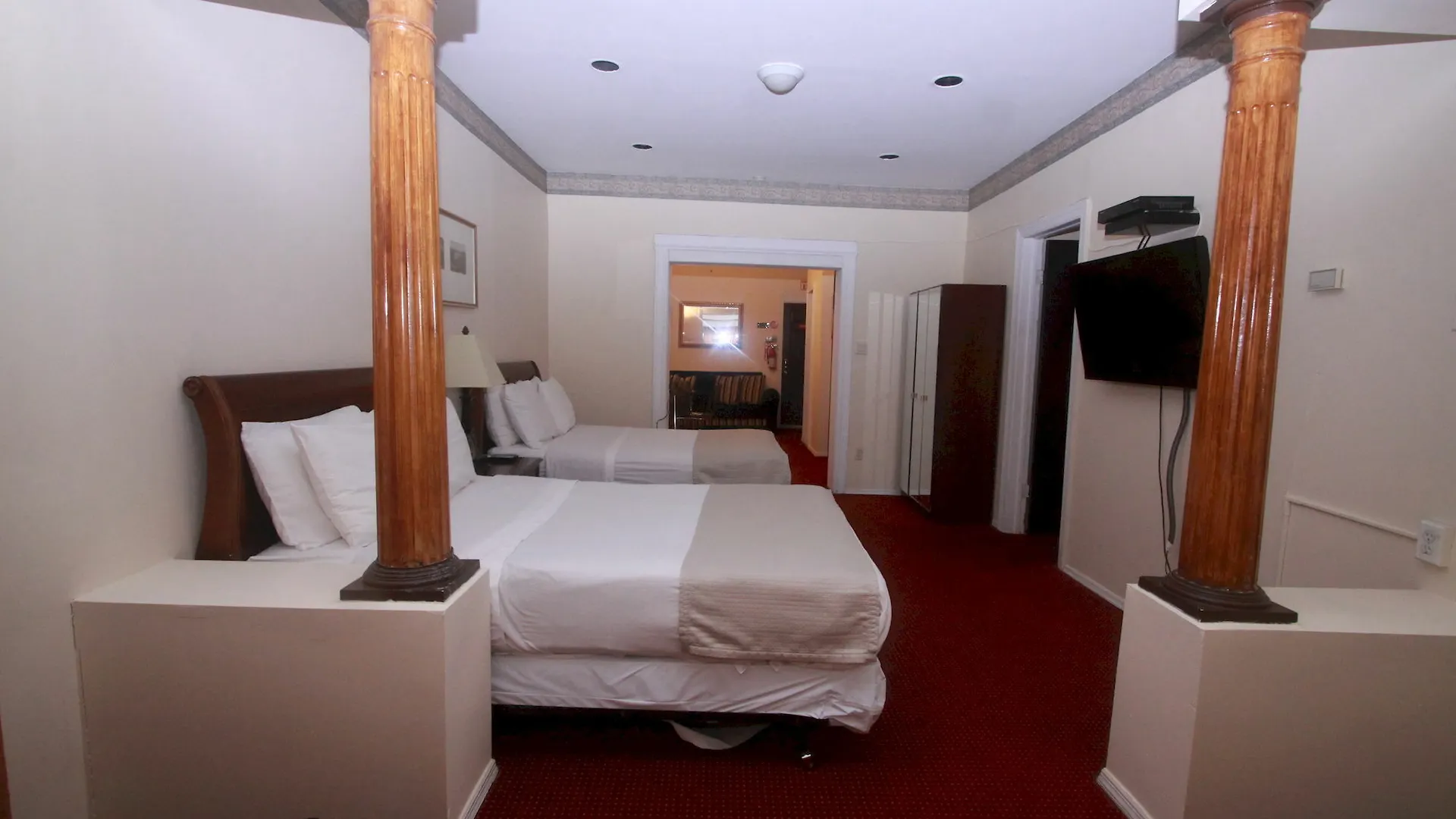 Midwood Suites Brooklyn Нью-Йорк США
