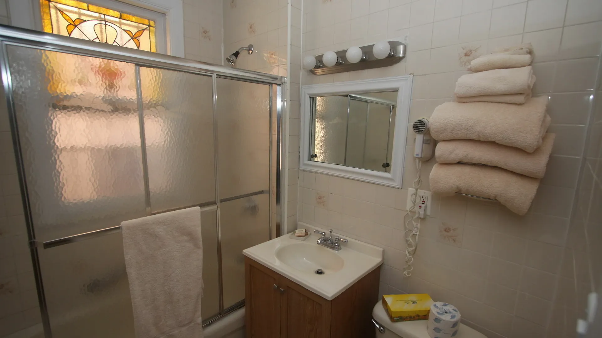 Midwood Suites Brooklyn Нью-Йорк